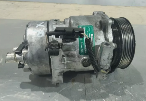 Compressor do ar condicionado Renault ( 7700866828B )